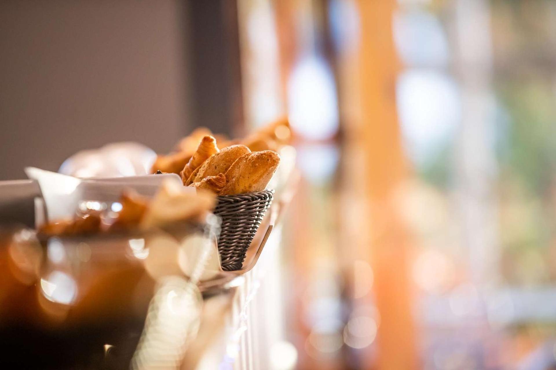 Brit Hotel Eden Spa Honfleur Kültér fotó