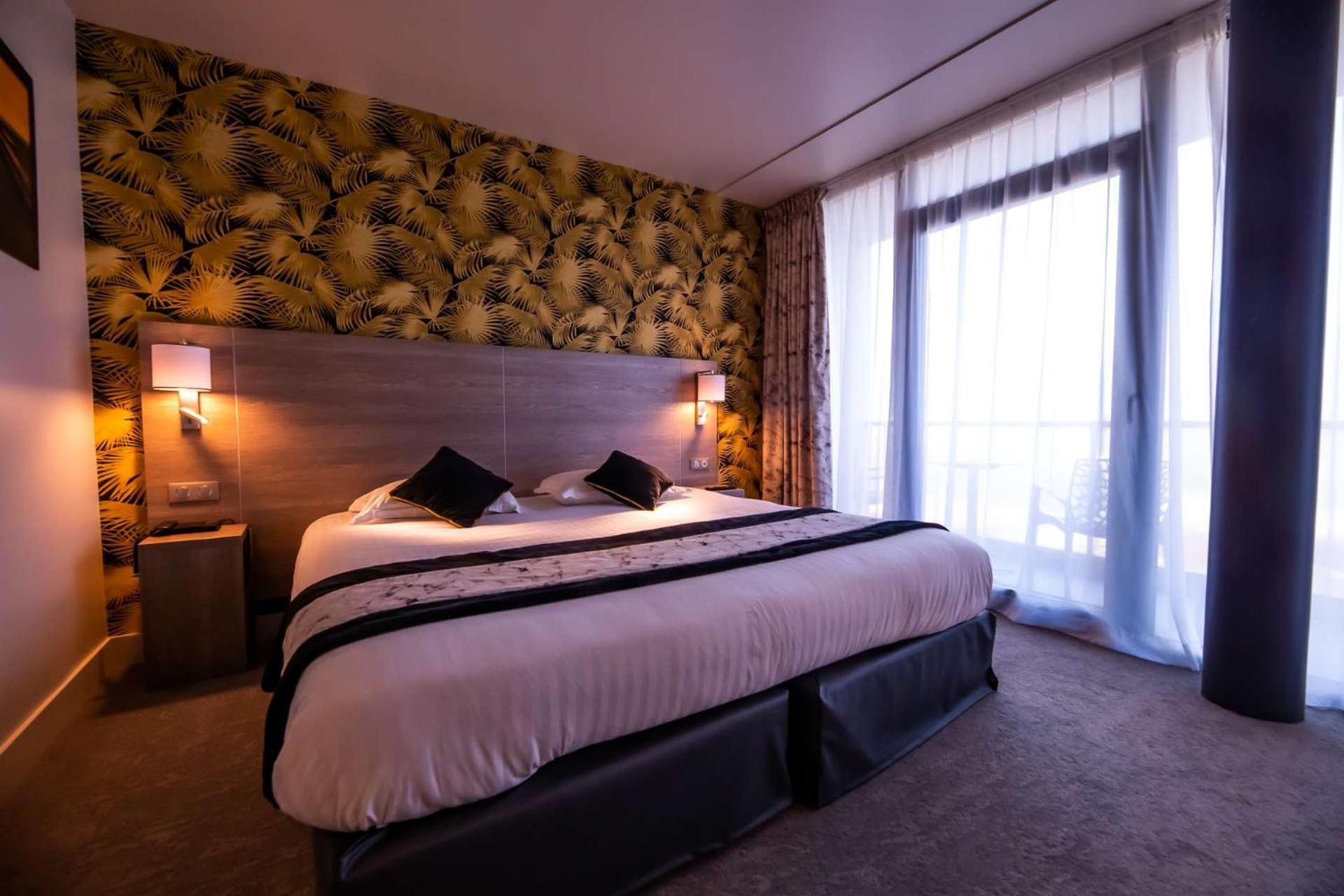Brit Hotel Eden Spa Honfleur Kültér fotó